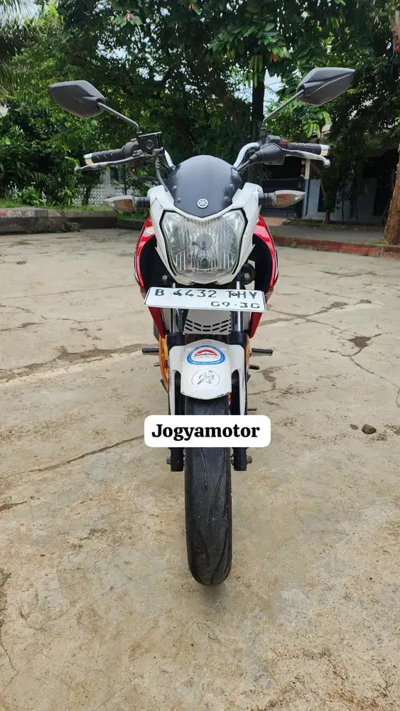 (A) Yamaha Vixion Tahun 2015