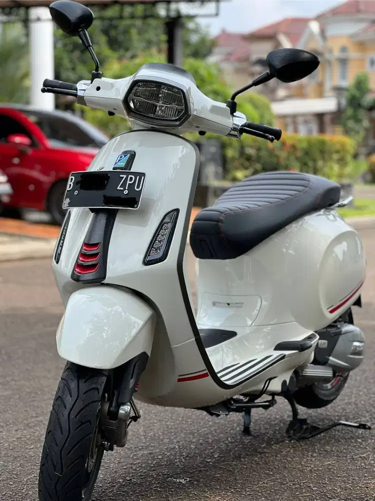 Vespa Sprint S White Carbon Edition 2019