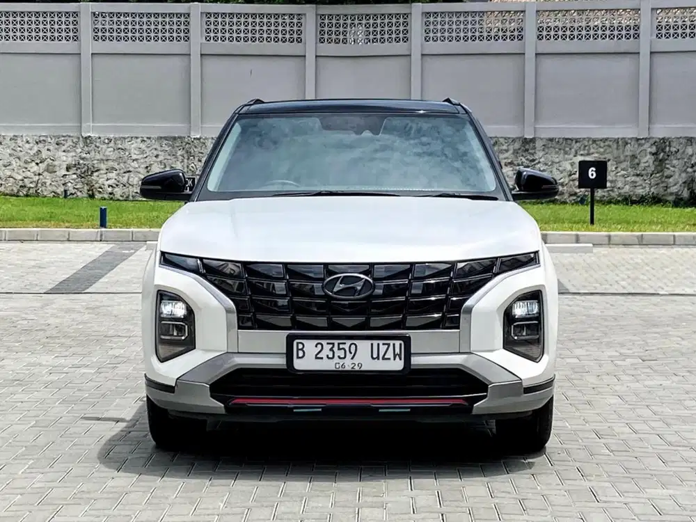 MOBIL HYUNDAI CRETA 1.5 PRIME AUTOMATIC TWOTONE BENSIN 2022 PUTIH 2023