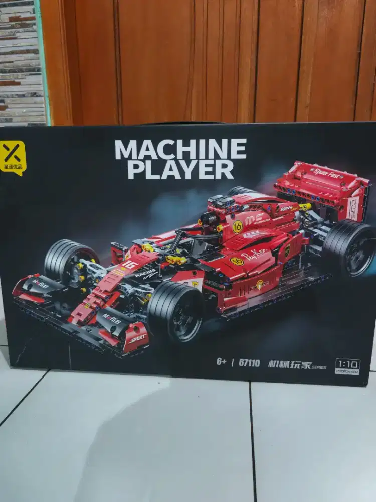 LEGO MOBIL F1 MACHINE PLAYER 1:10