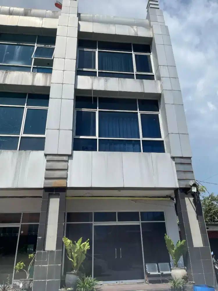 DIJUAL RUKO 3 LANTAI 225m