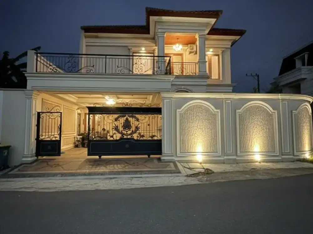 Rumah Villa Mewah Mediteran dekat Tugu Jogja dan Malioboro