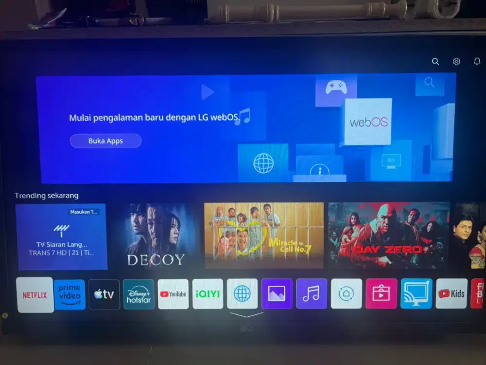 Di jual butuh cepet. TV android Merk LG 32 inch