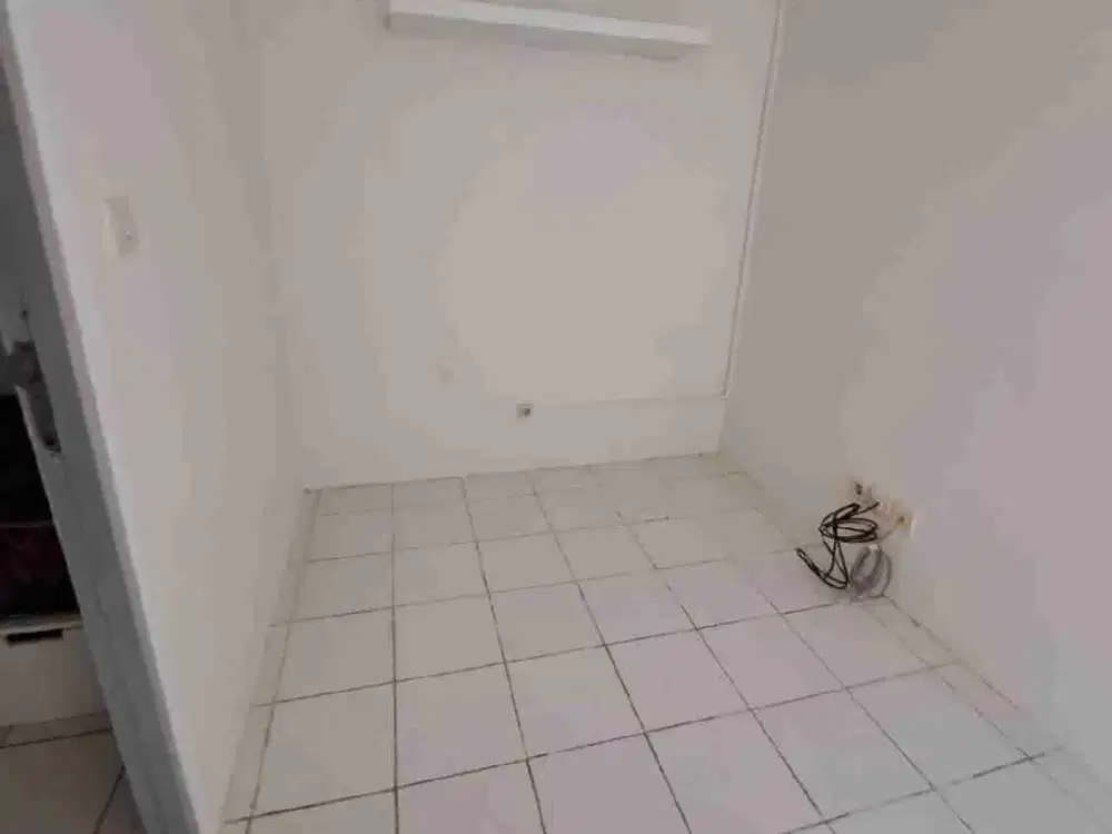 Apartemen Menteng Square Salemba Jakpus disewakan tahunan termurah semi  furnished