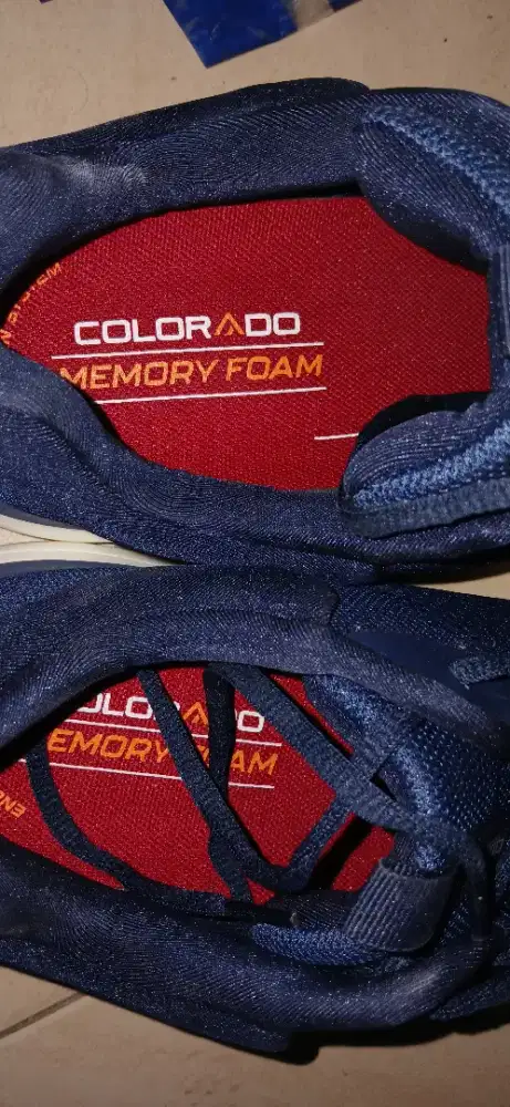 Sepatu running colorado