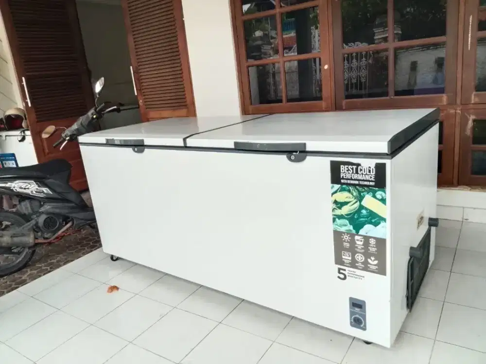 Chest Freezer Gea AB 318 R, AB 600 R, AB 900 TX Bekas