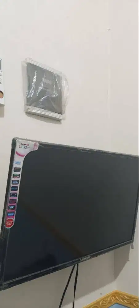 DIJUAL! TELEVISI SANKEN LED BONUS SET TOP BOX