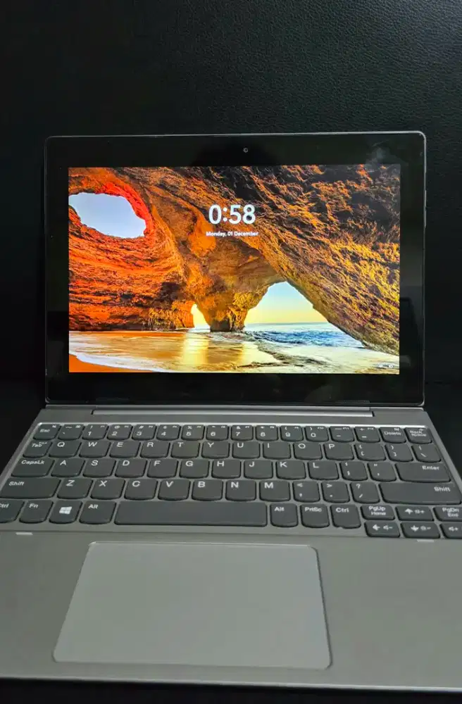 Laptop Chrome 2 in 1 Lenovo Ideapad D330. Laptop sekaligus Tablet