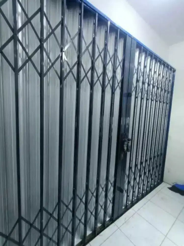 Tukang spesialis pintu rolling door folding gate