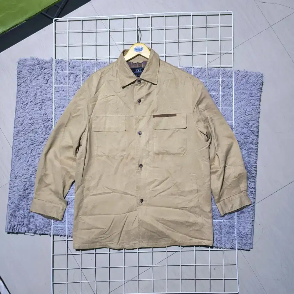 playboy outer long shirts
Sz L
Ada saku samping

Kond 9.7/10 like new