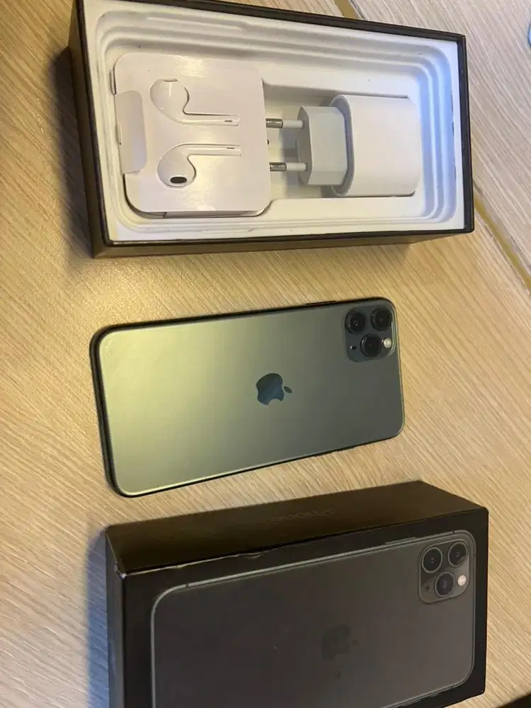 iphone 11 pro max 256gb terlebih baru