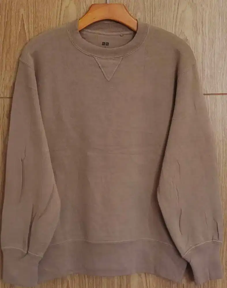 Sweater coklat like new Uniqlo M