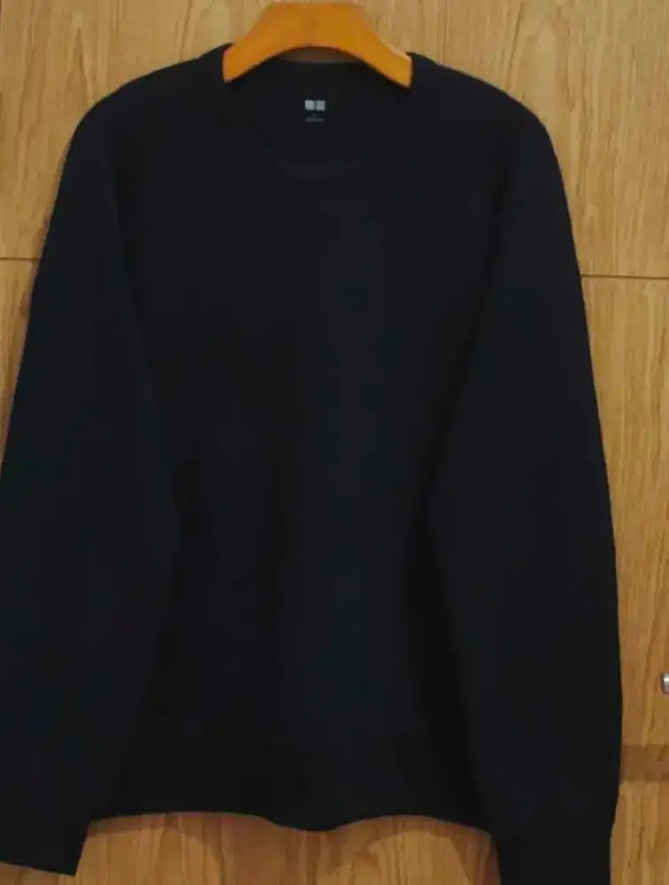 Sweater black like new Uniqlo L