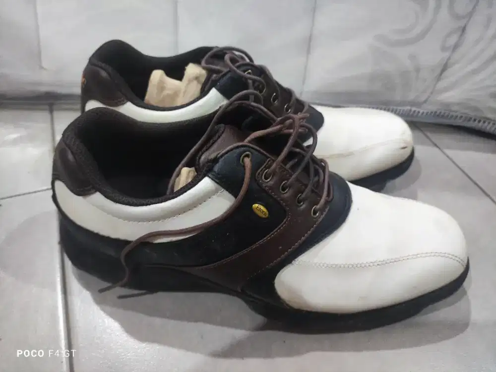Sepatu golf etonic ukuran 43