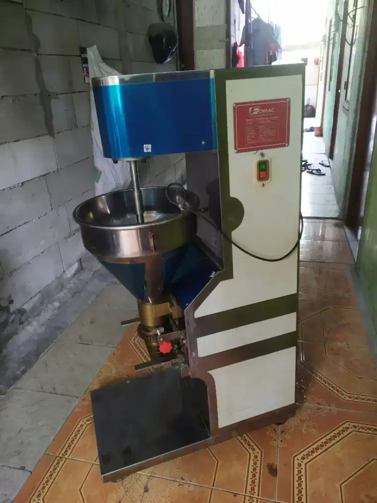 Mesin cetak bakso merk Fomac