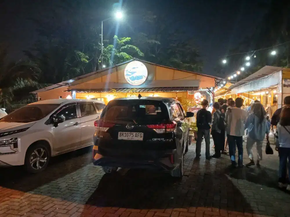 Dibutuhkan waitres dan Koki bisa masakan Jepang