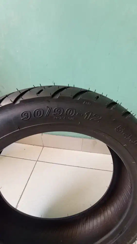 Ban Motor KENDA Ring 12 90/90 bekas rasa baru