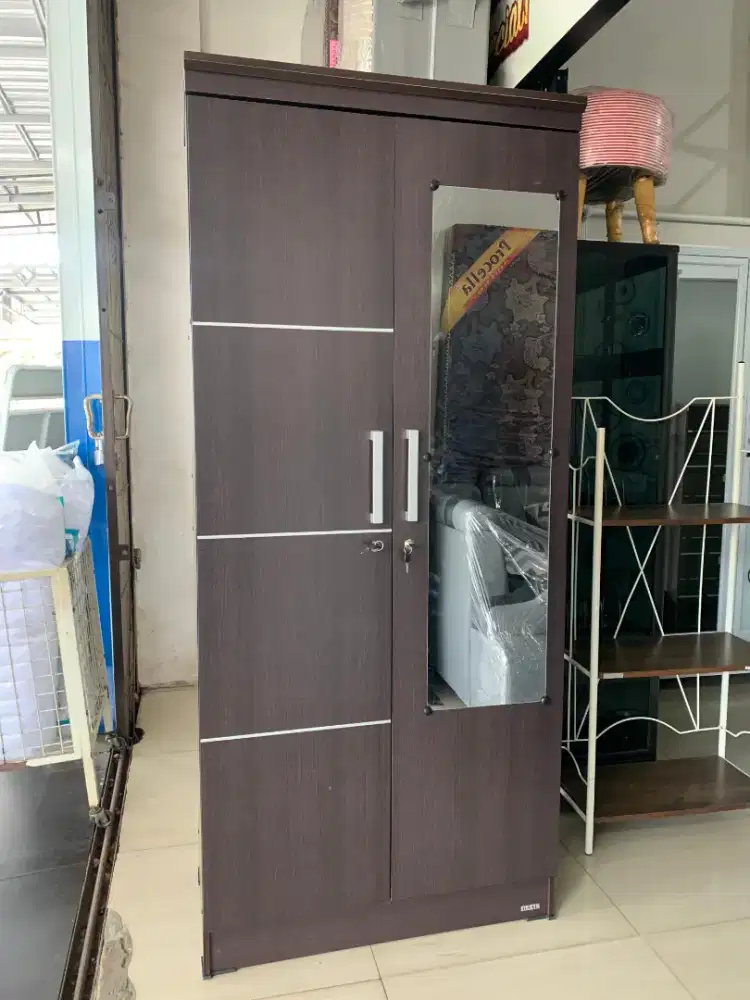 Lemari 2 pintu coklat