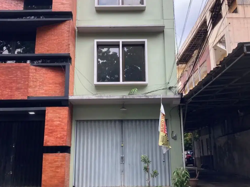 Termurah Ruko 3 lantai di Sayap riau bandung