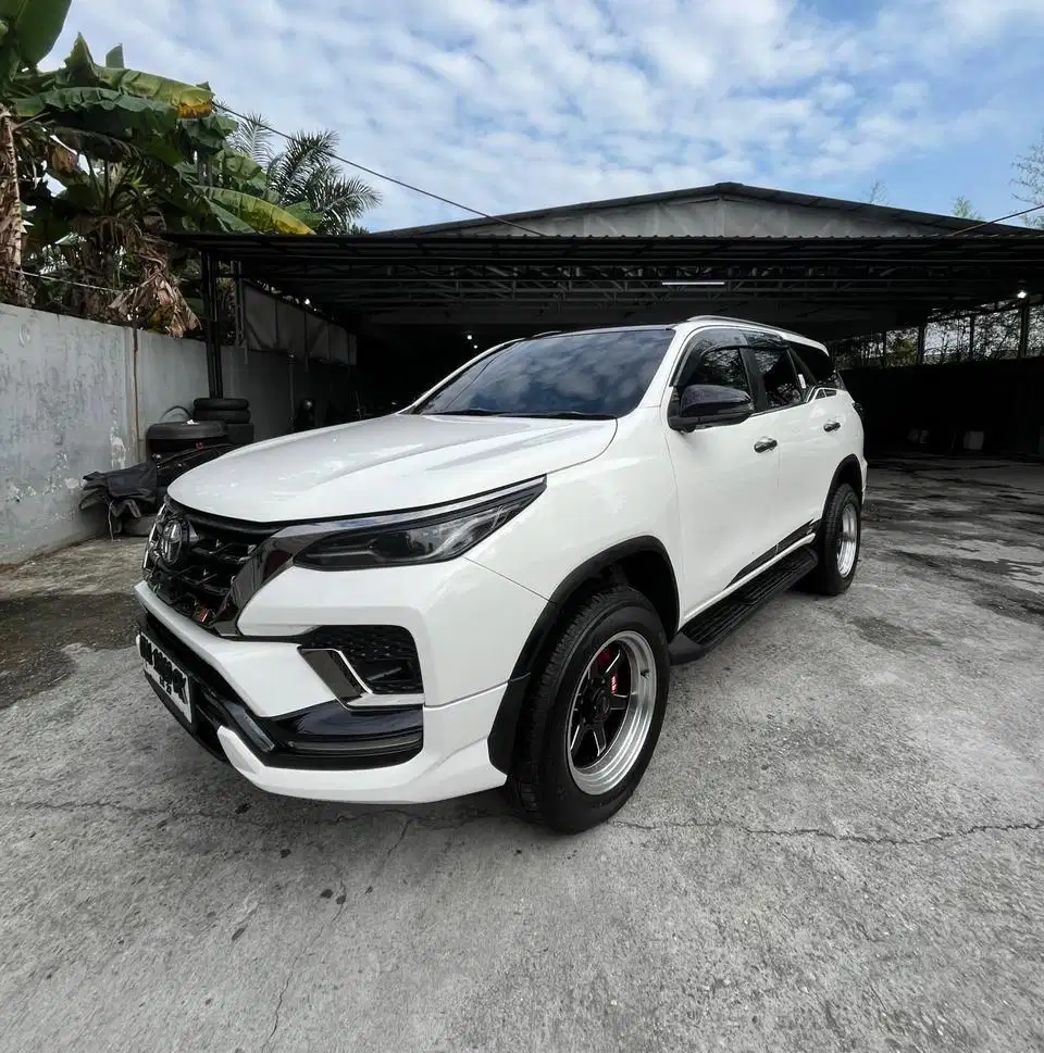 VRZ GR 2.8 SPORT 4X4 2022 AUTOMATIC Km 58 Ribu Full Set