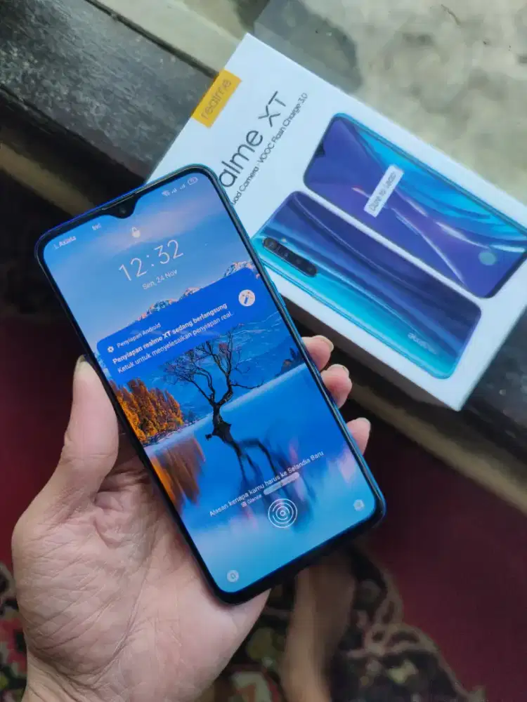 Realme xt 8gb 128gb sidik jari di layar mulus lengkap kamera stabil