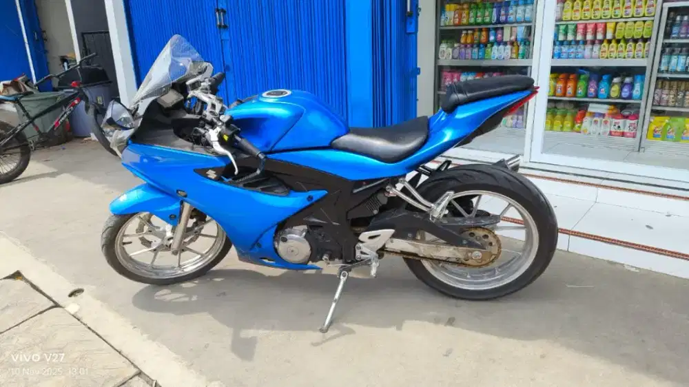 DIJUAL SUZUKI GSX R150 tahun 2018
Ss komplit,