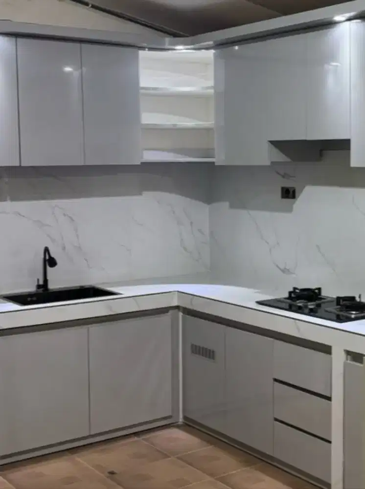 Kitchen set permeter