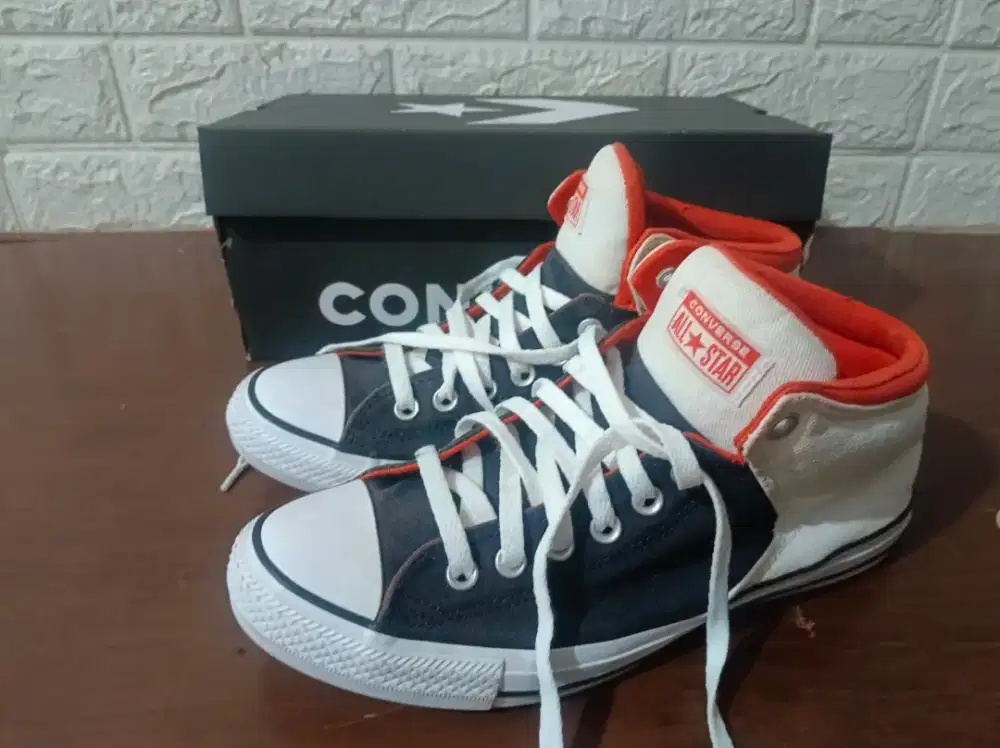 Converse Chuck Taylor 42