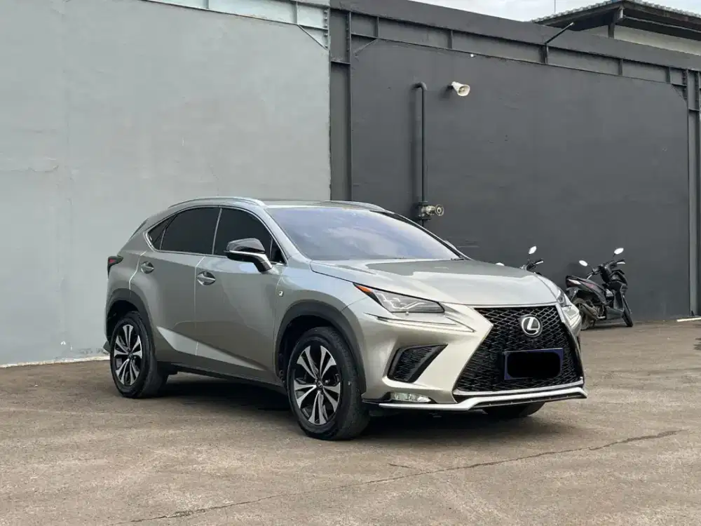 Lexus NX300 F-Sport Facelift 2018 Sonic Titanium KM 47rb