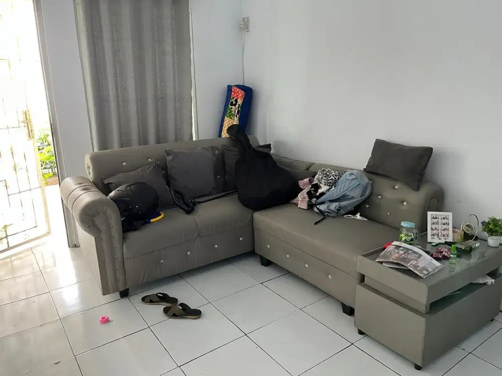 Sofa bahan lembut 1 set dengan meja