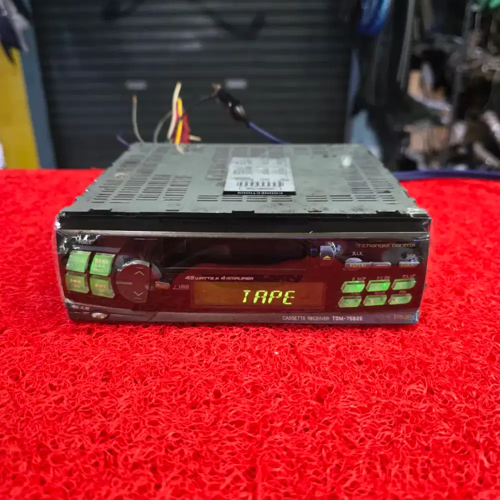 Head Unit Single Din ALPINE TDM-7582E Kaset Radio FM AM