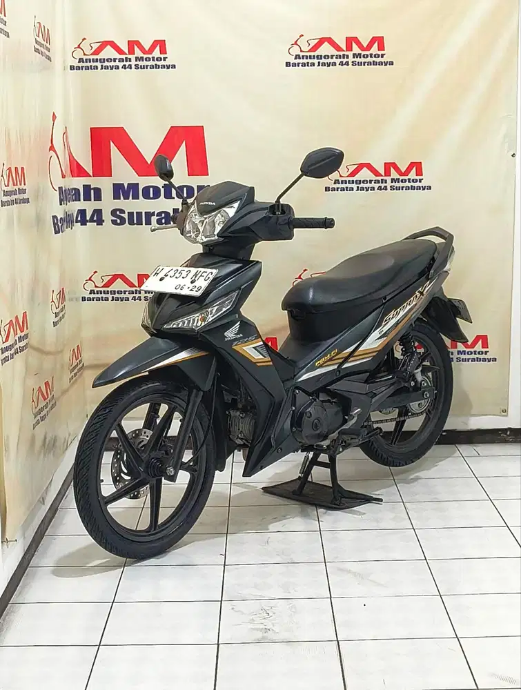 Honda supra x 125 fi Tahun 2024 warna hitam