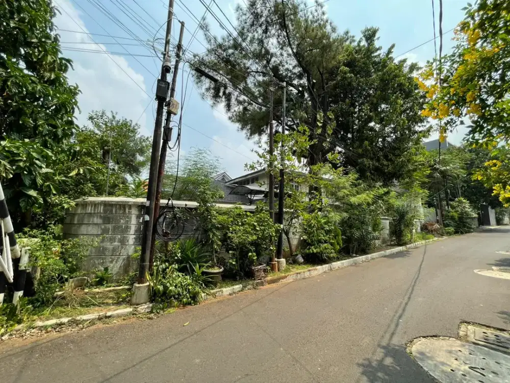 Rumah Bagus 2 Lantai Siap Huni Lokasi nyaman, asri dan aman di Cipete, Jakarta Selatan