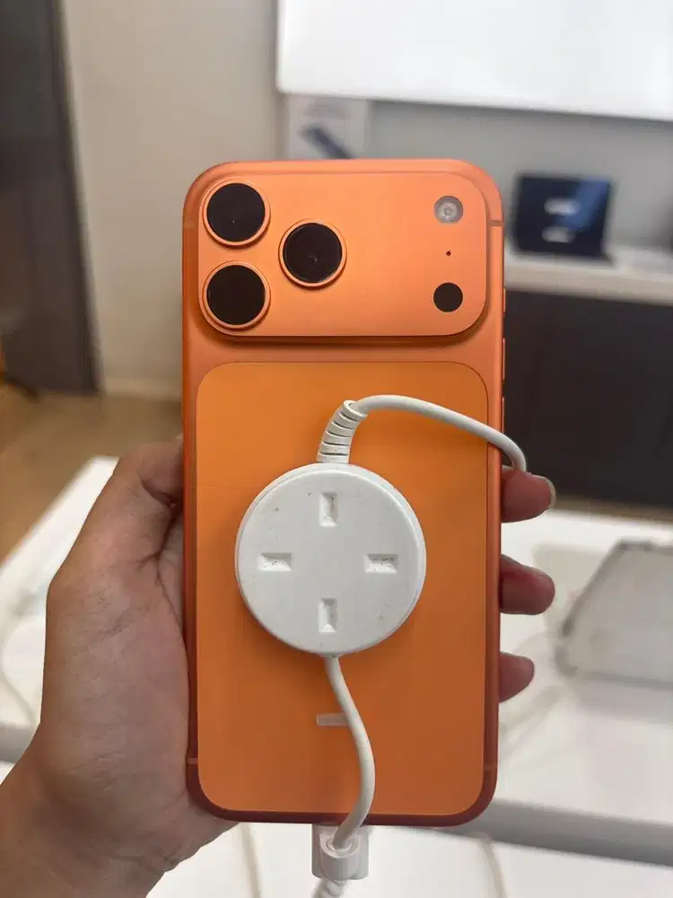 Cash Tuker Tambah Dan Credit Iphone 17 Promax 256 Resmi Ibox!!