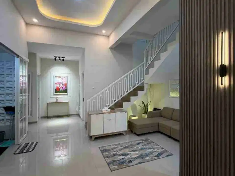 rumah mewah 2 lt bonus furniture jalan 9 m dekat parkiran luas