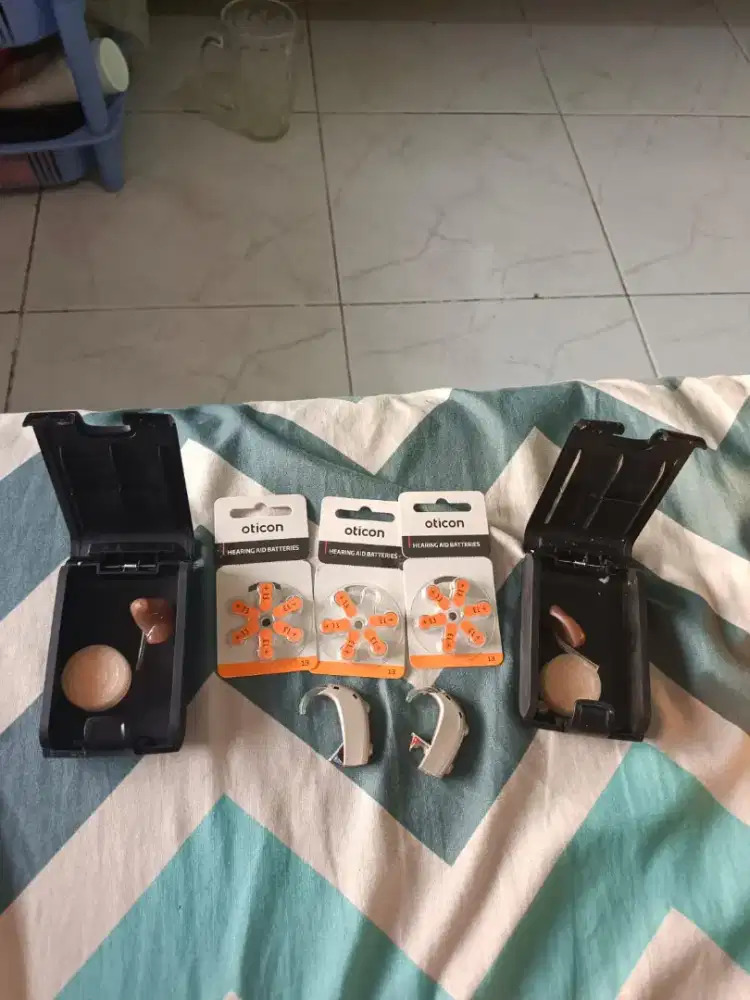 Alat bantu dengar merk oticon