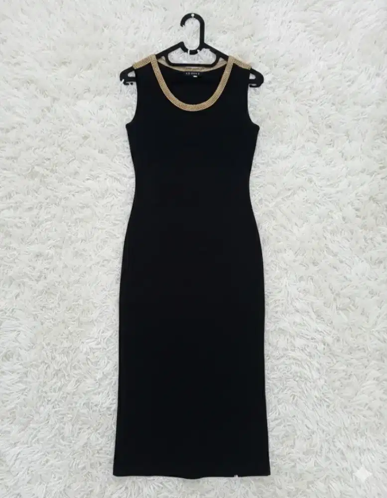 Dress mewah hitam