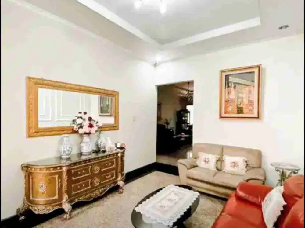 `Rumah Sultan Meruya: Marmer Asli, Harga Masih Bisa Ditawar