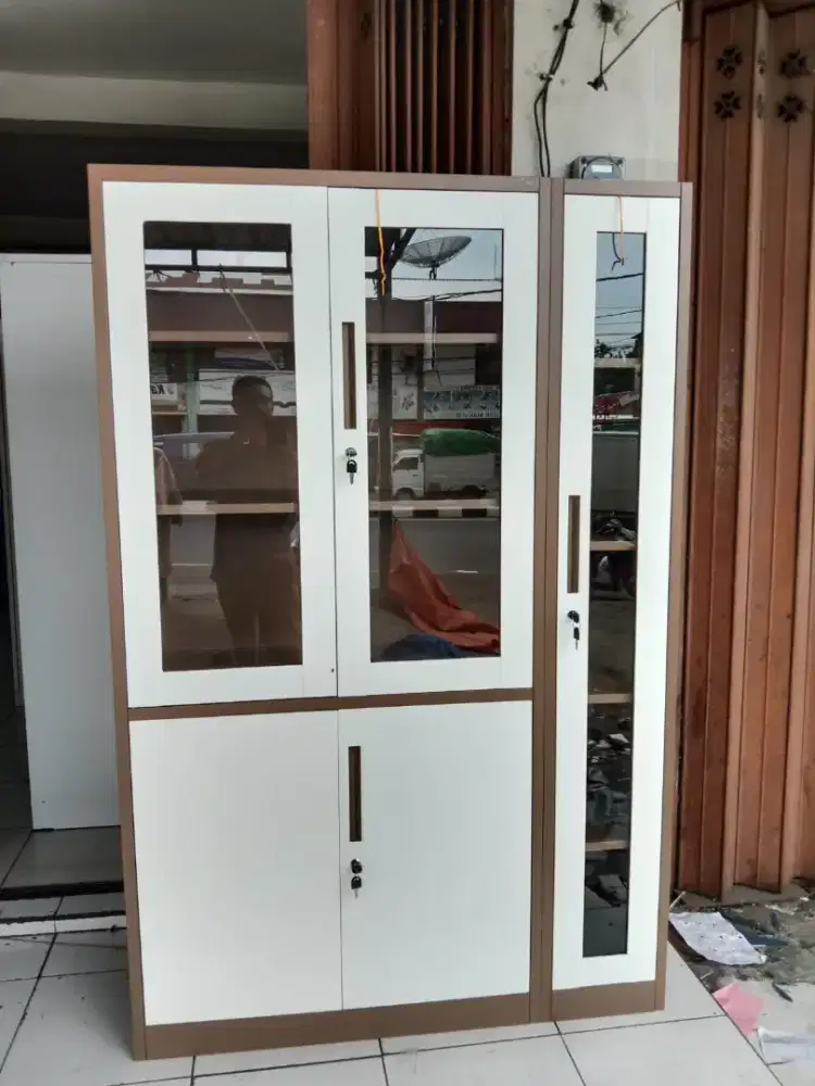 Lemari arsip 3pintu tarik