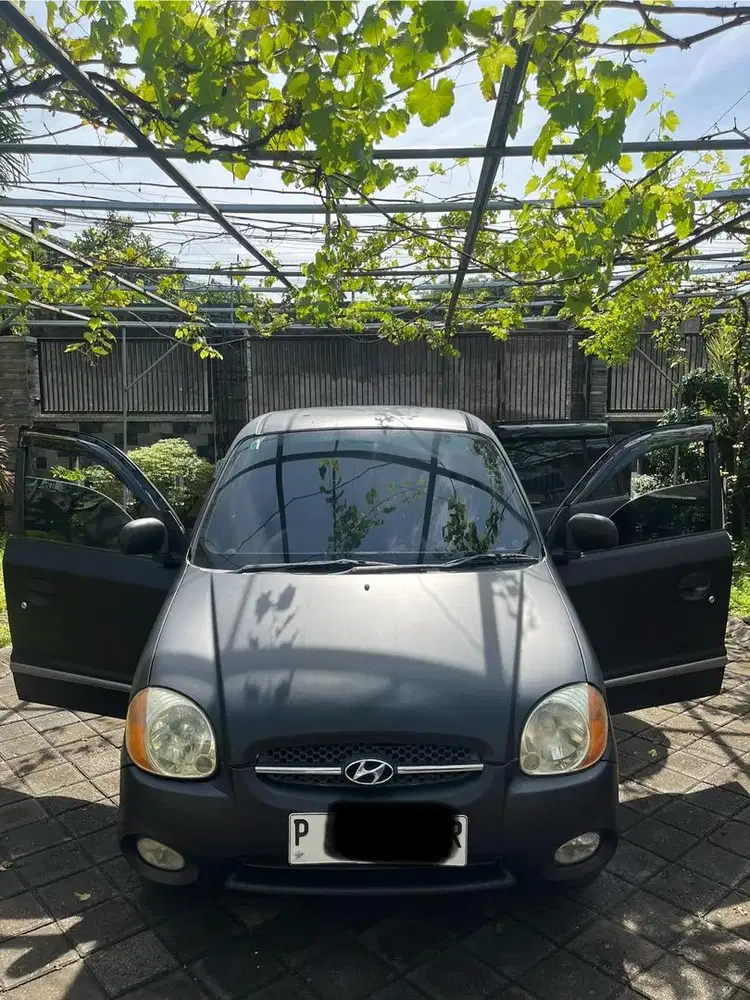 DIJUAL HYUNDAI ATOZ HITAM 2004