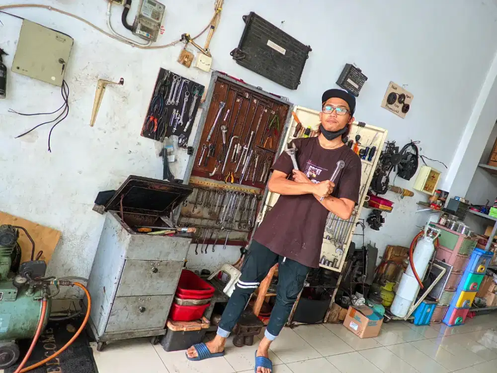 Sedang mencari lowongan pekerjaan