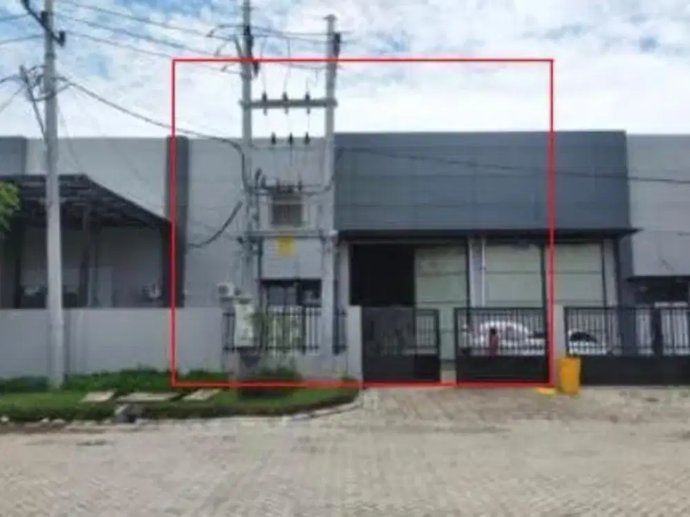 GUDANG MURAH DI SAFE N LOCK, ADA PAGAR DAN TERAS AKSES STRATEGIS