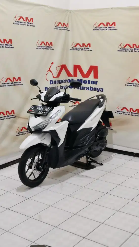 Honda Vario 150 Exl Tahun 2017 warna Putih glossy