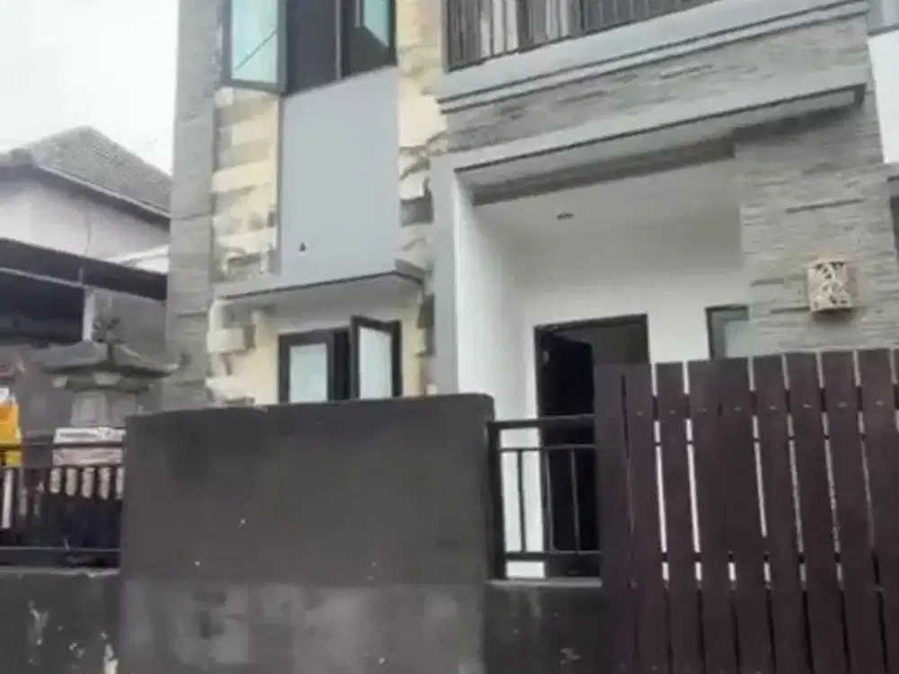 Rumah Mewah dan Luas Disewakan, di Gatsu Tengah, Denpasar Area