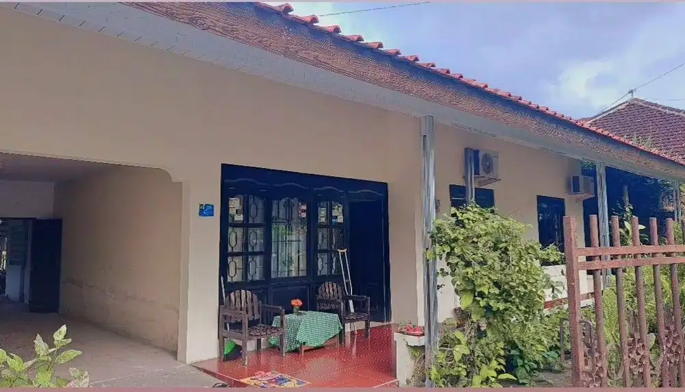 DIJUAL RUMAH + KOST2AN DEKAT BANDARA ADISUCIPTO