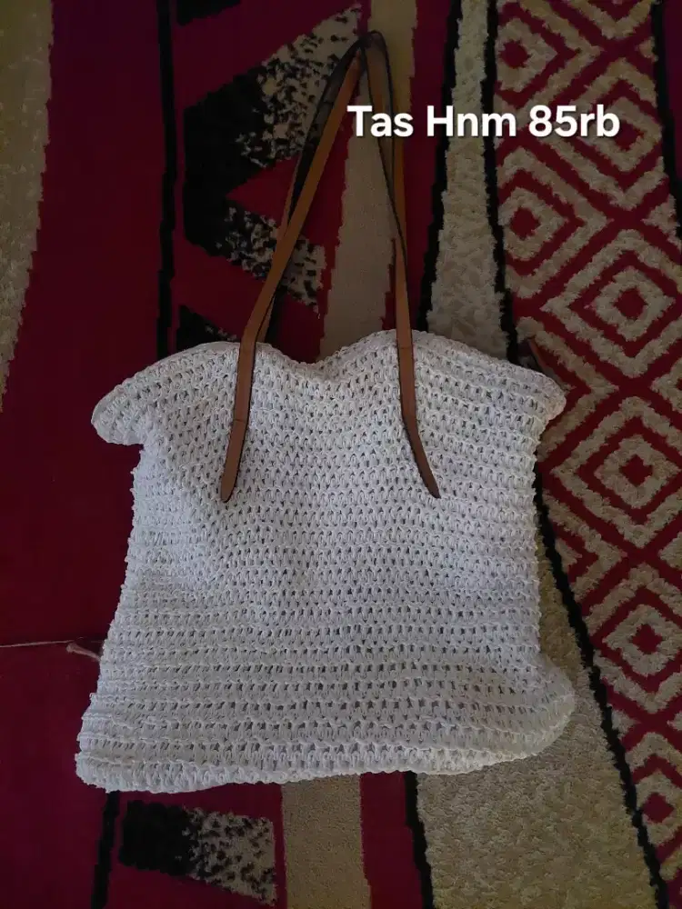 Tas wanita merk Hnm
