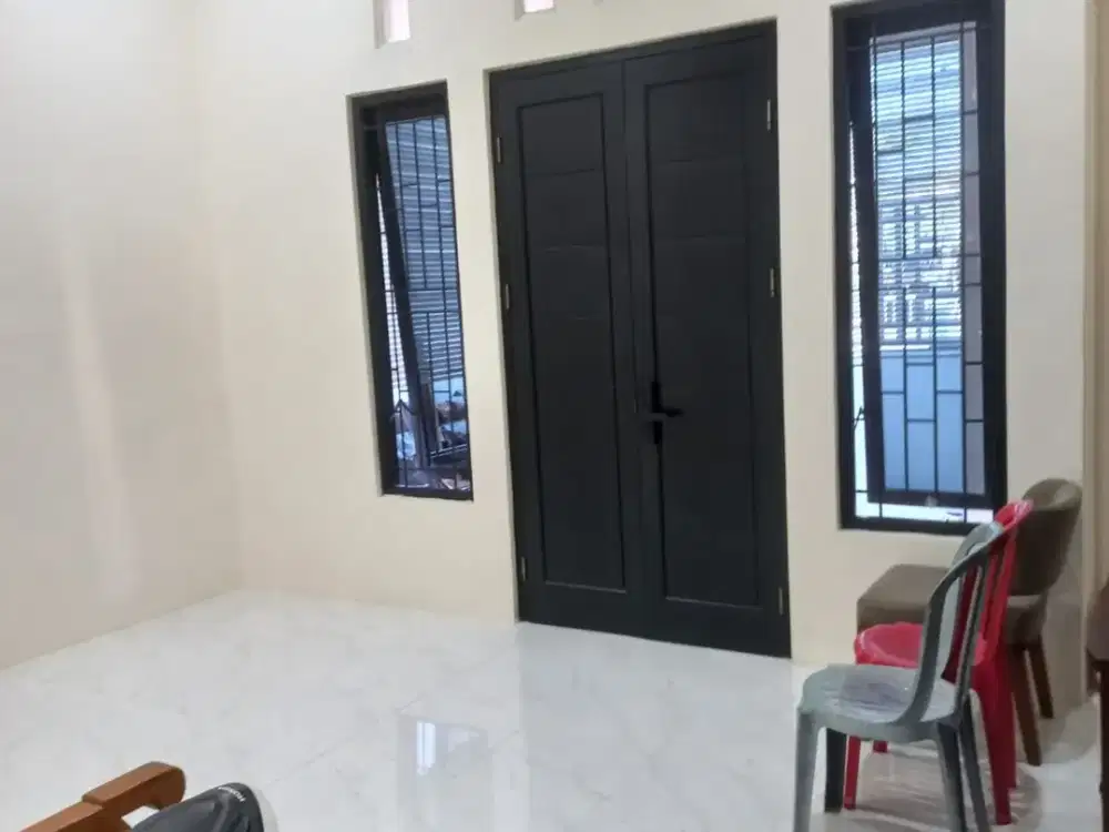 DISEWAKAN RUMAH DI NGAGEL MULYO SURABAYA