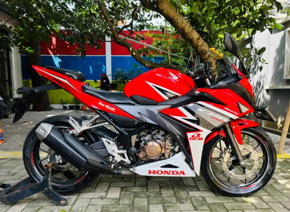 Honda cbr 150 R 2019