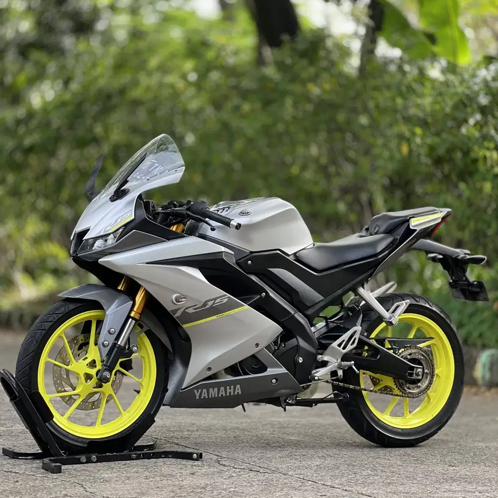 YAMAHA R15 V3 2021 SILVER KM RENDAH PAJAK PANJANG FULL MULUS