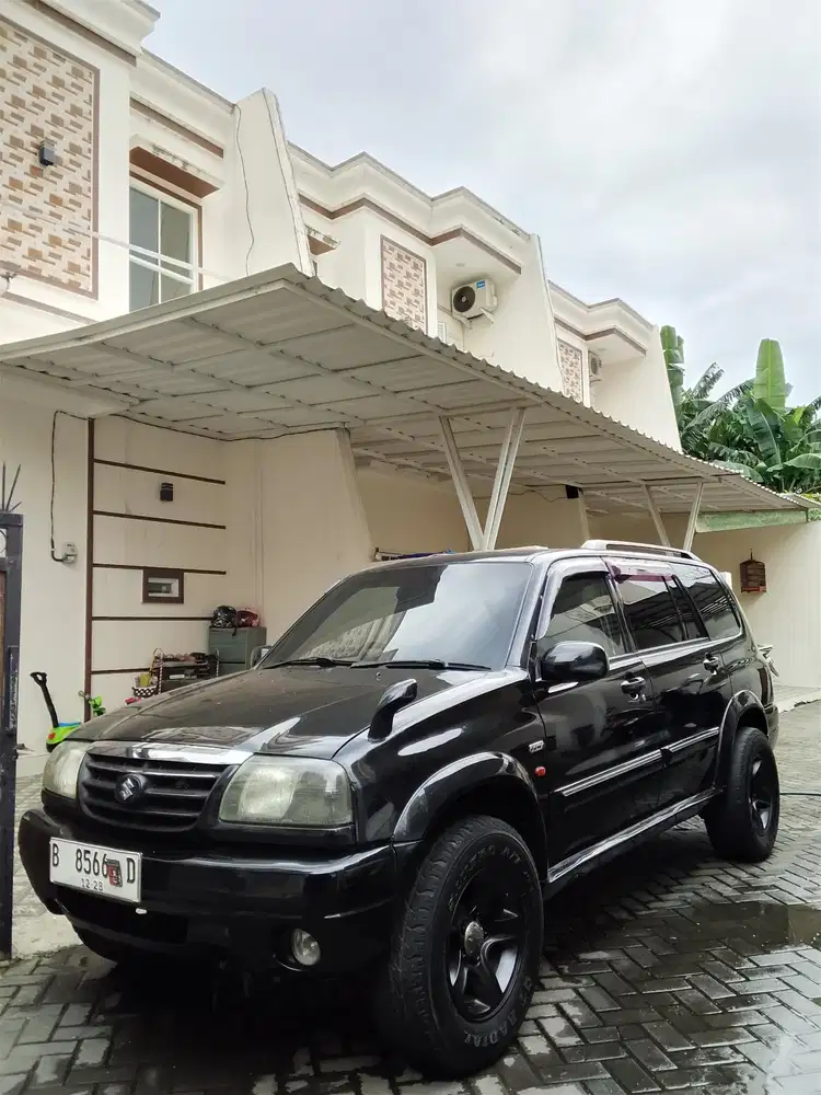 Suzuki Grand escudo 2004 (Liat